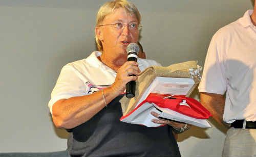 Rhonda Magner makes her acceptance speech after winning the Qantaslink Ladies Amateur Classic at Bonville Golf Resort. Rhonda Magner makes her acceptance speech after winning the Qantaslink Ladies Amateur Classic at Bonville Golf Resort.